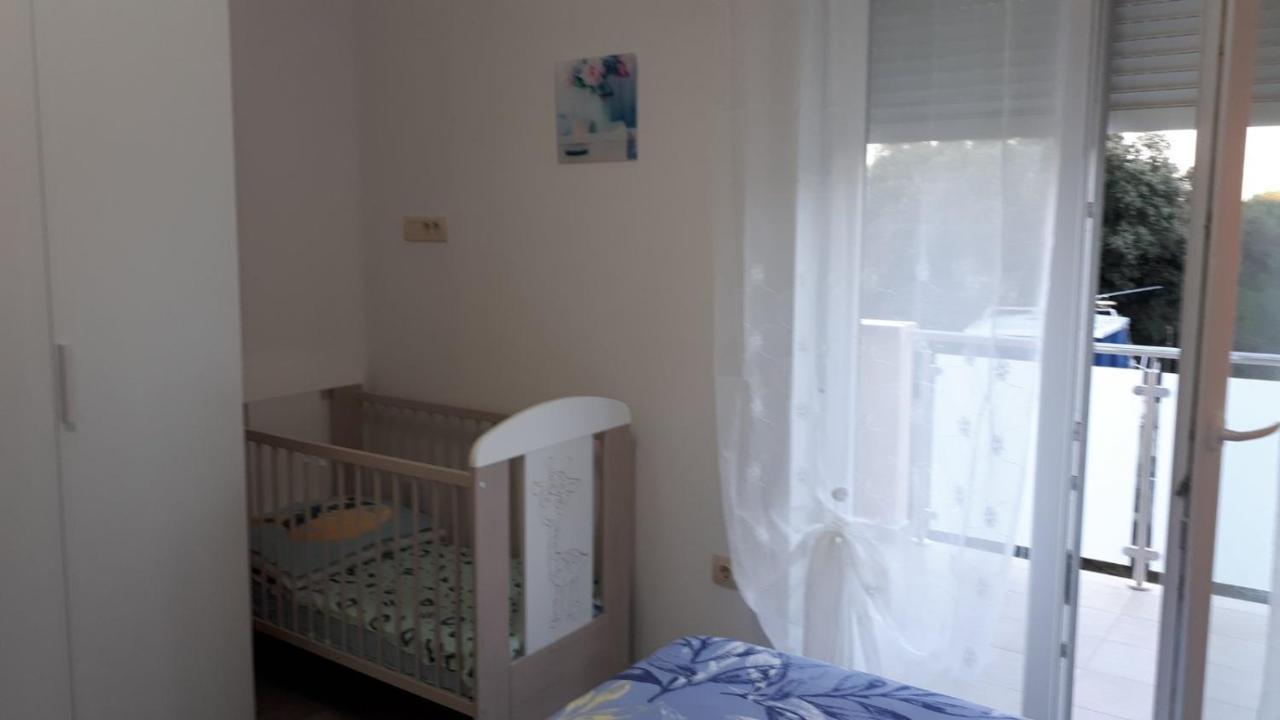 Vila Veronika 2 Pula Luaran gambar