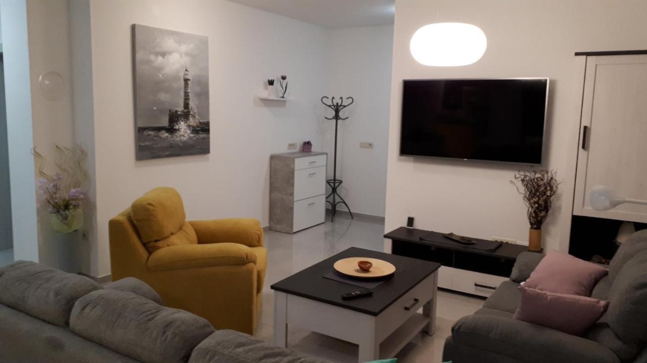 Vila Veronika 2 Pula Luaran gambar