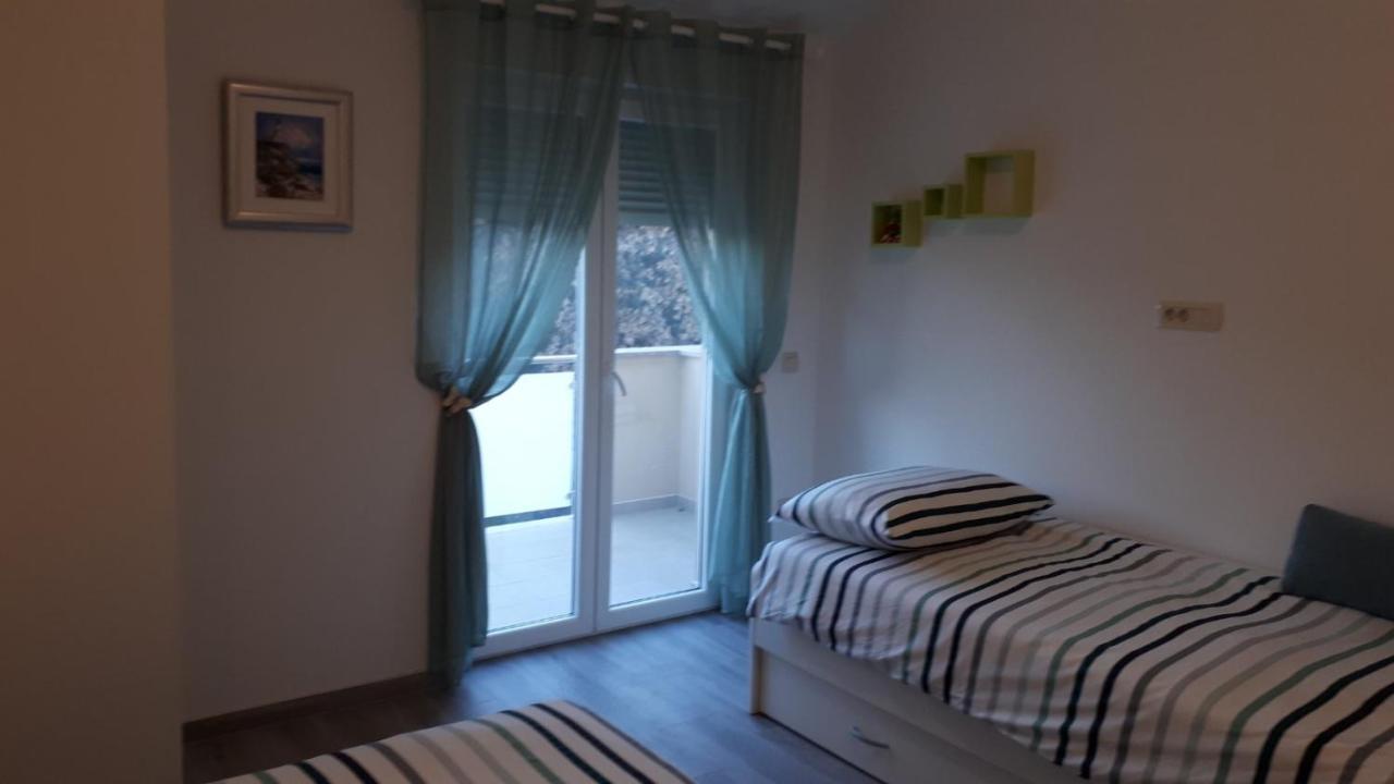 Vila Veronika 2 Pula Luaran gambar