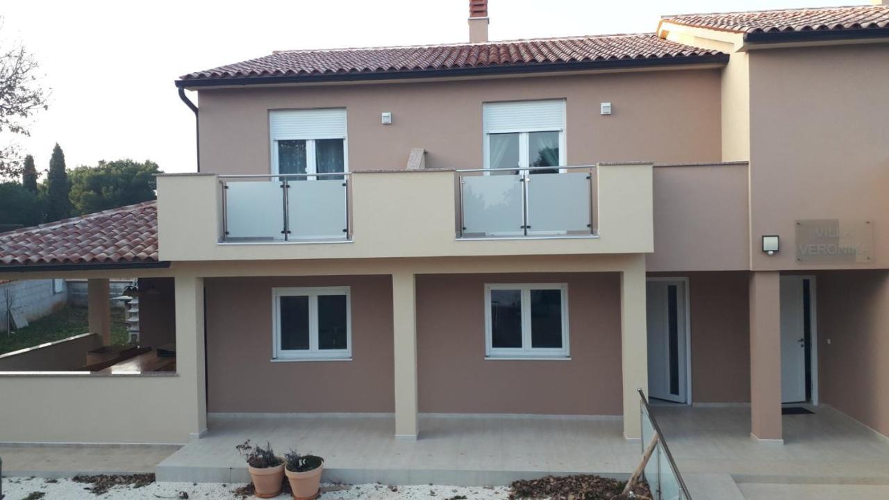 Vila Veronika 2 Pula Luaran gambar