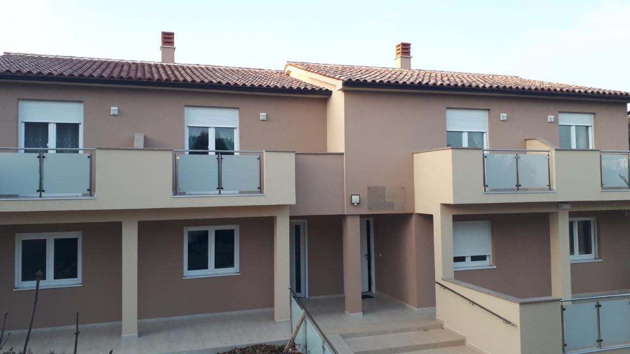 Vila Veronika 2 Pula Luaran gambar