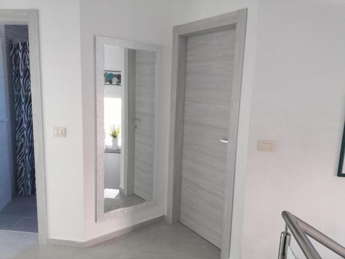 Vila Veronika 2 Pula Luaran gambar