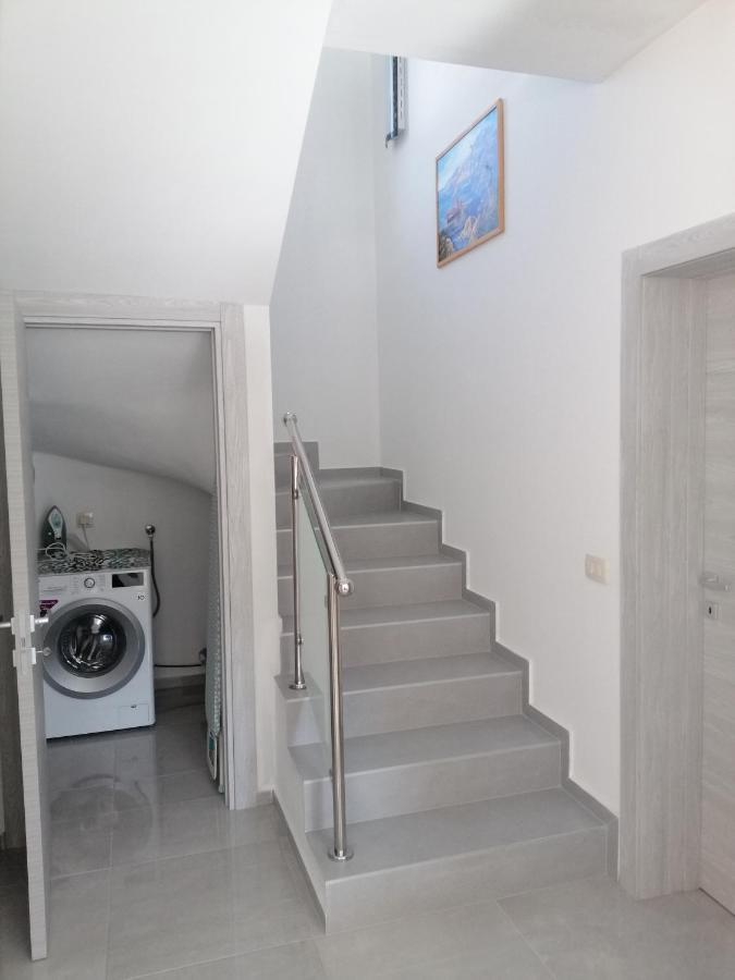 Vila Veronika 2 Pula Luaran gambar