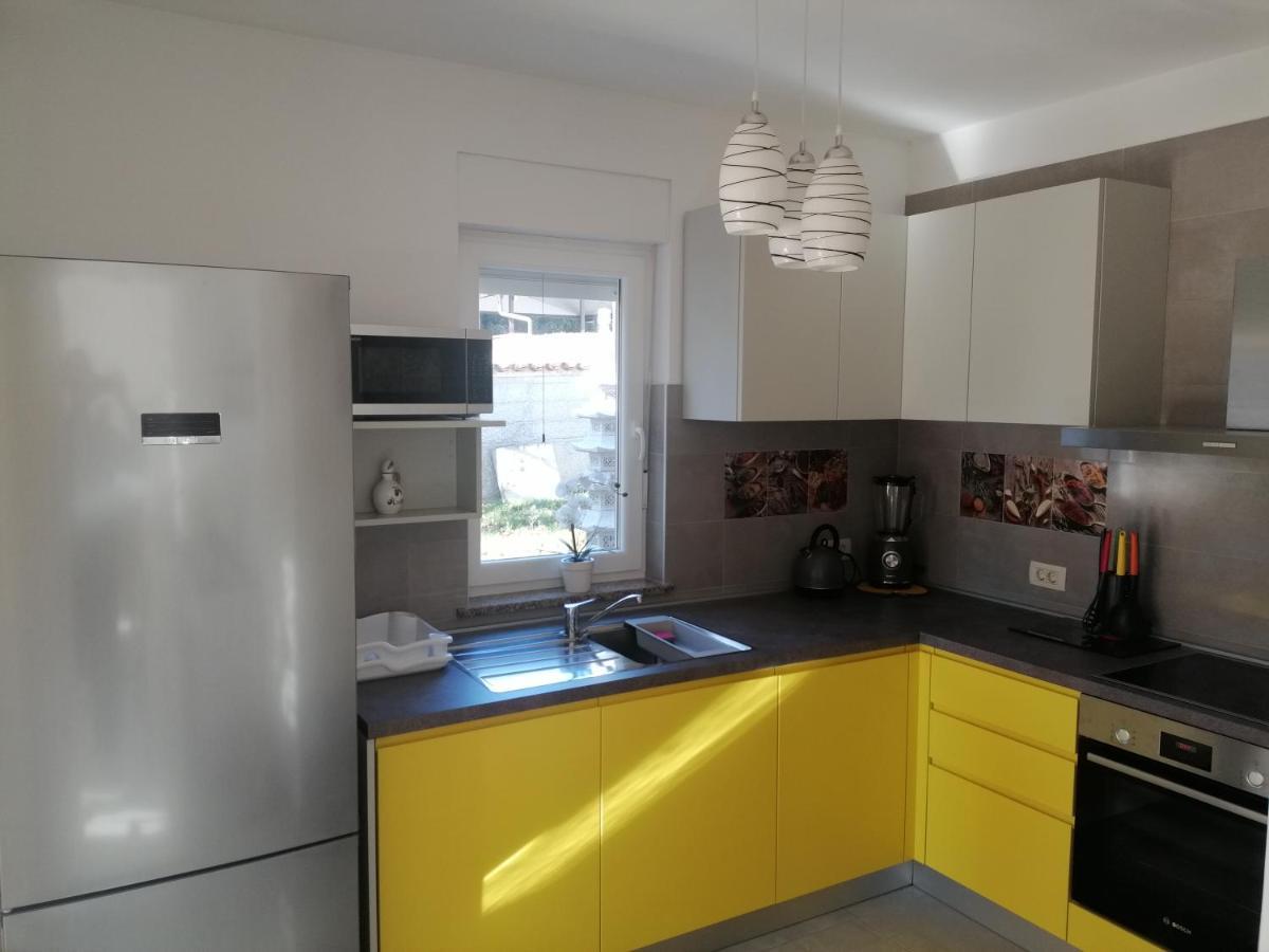 Vila Veronika 2 Pula Luaran gambar