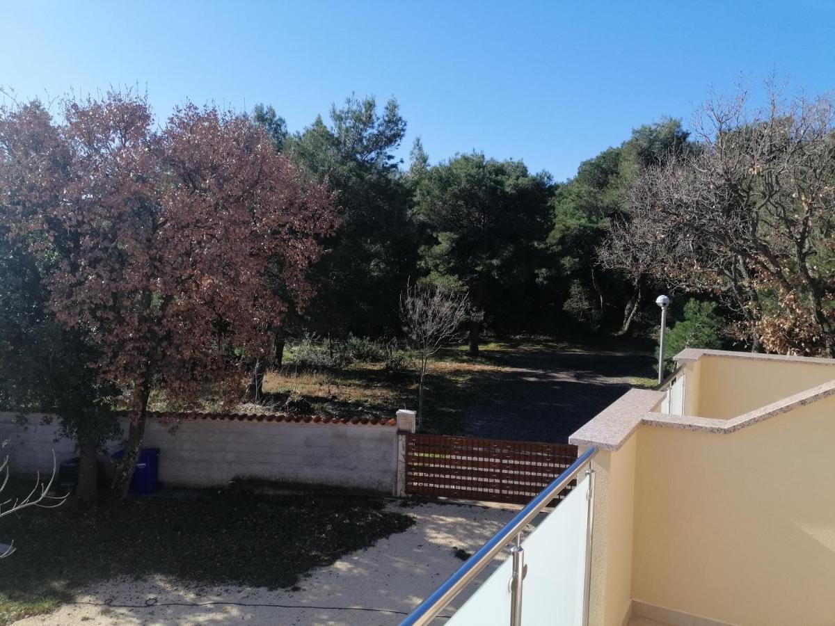Vila Veronika 2 Pula Luaran gambar