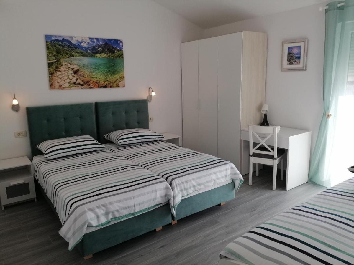 Vila Veronika 2 Pula Luaran gambar