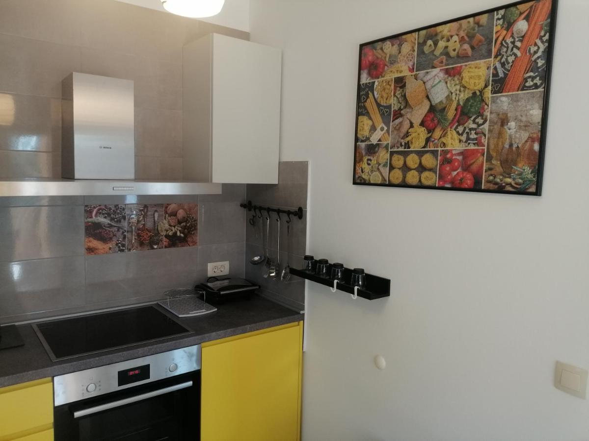 Vila Veronika 2 Pula Luaran gambar