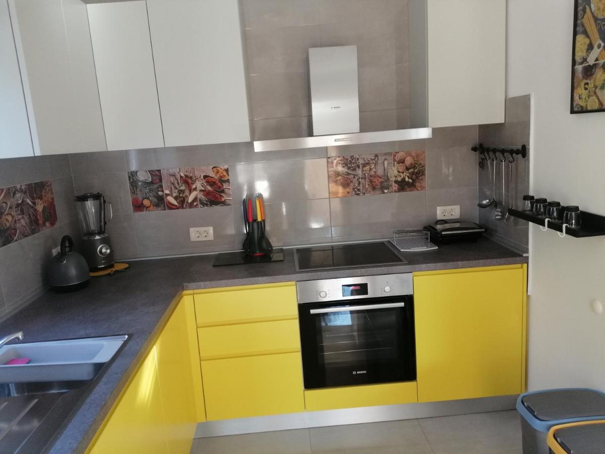 Vila Veronika 2 Pula Luaran gambar