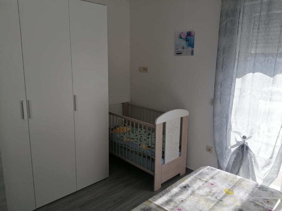 Vila Veronika 2 Pula Luaran gambar