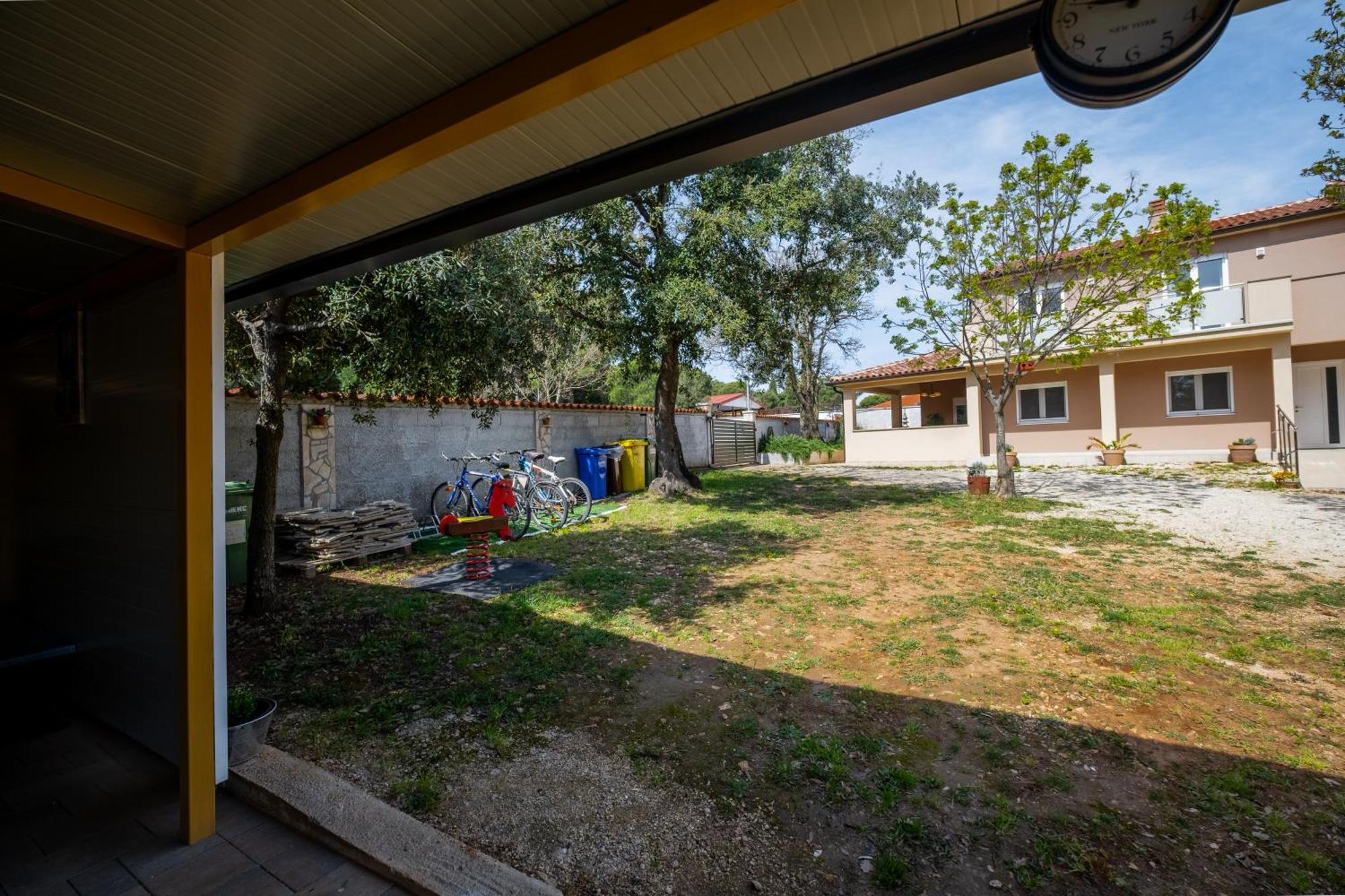 Vila Veronika 2 Pula Luaran gambar